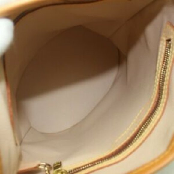 Geniune Louis Vuitton bucket pm with pouch - Picture 5 of 16